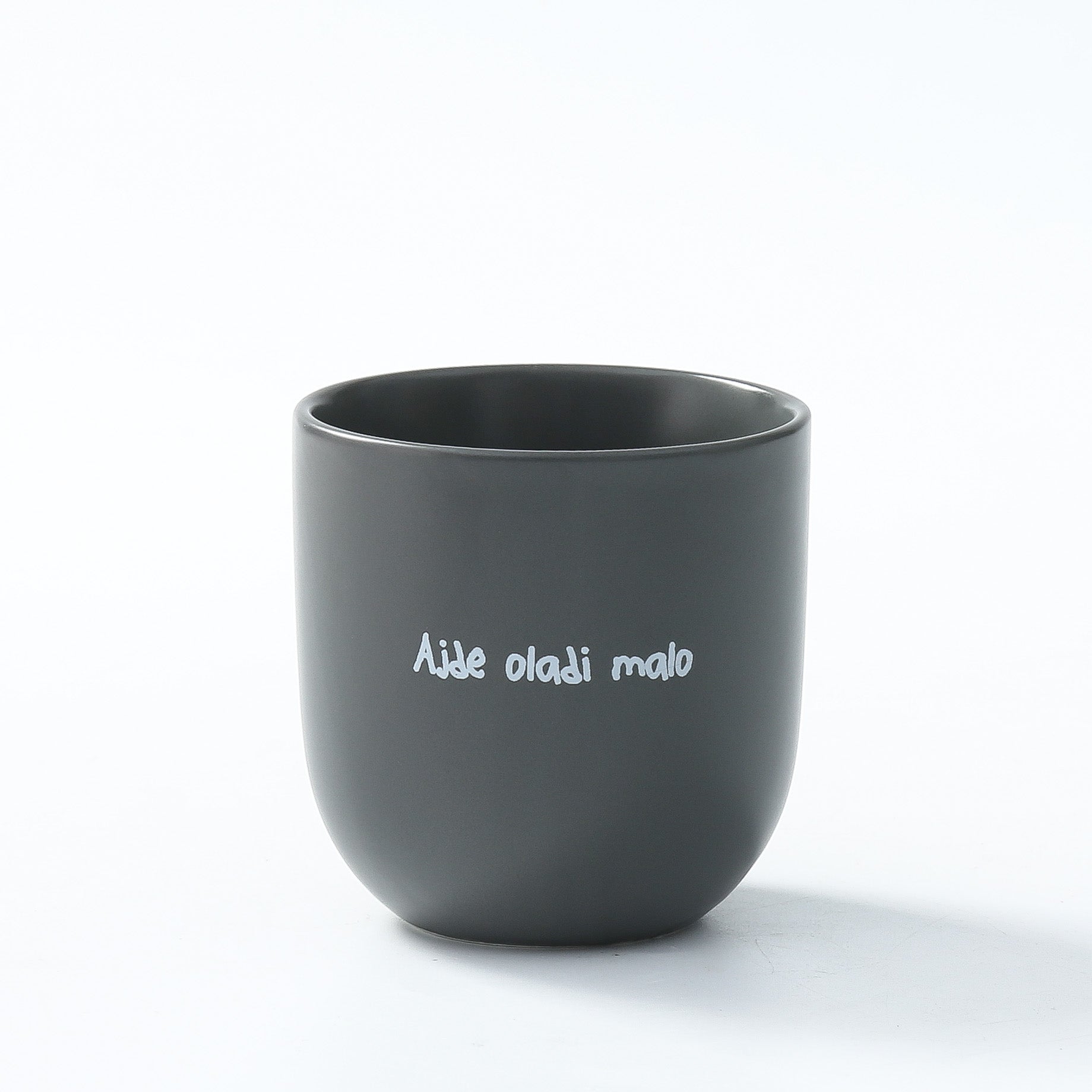 Šalica - Ajde oladi malo, dark grey