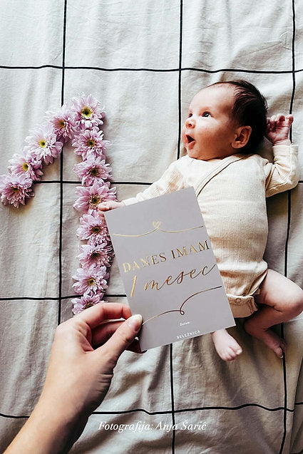 Kartice s prekretnicama za bebe 